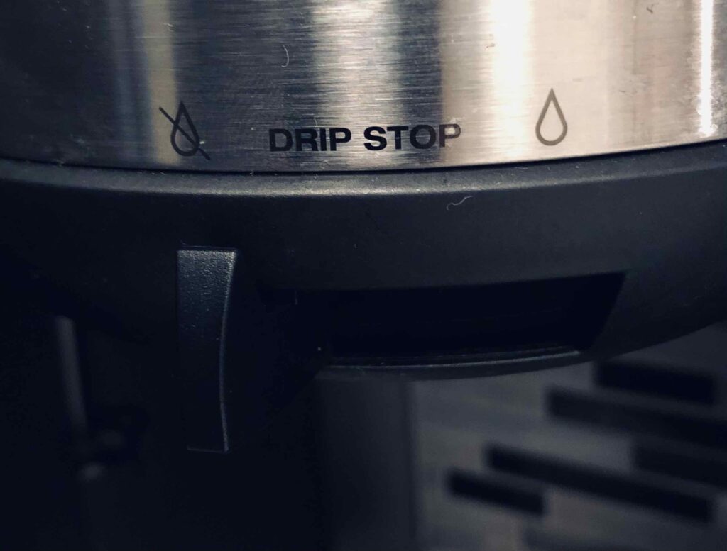 https://jollyroast.com/wp-content/uploads/2021/01/Ninja-Specialty-Coffee-Maker-Drip-Stop-1024x777.jpg